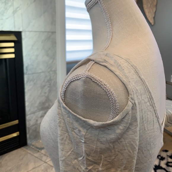 Design lab cold shoulder bodysuit - Picture 3 of 4